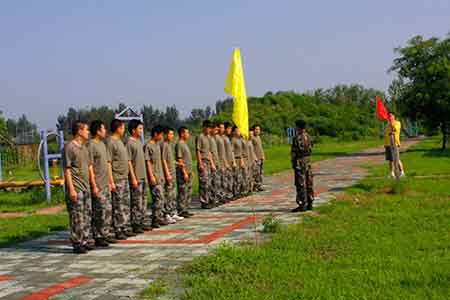 軍事拓展項目挑戰大魔王